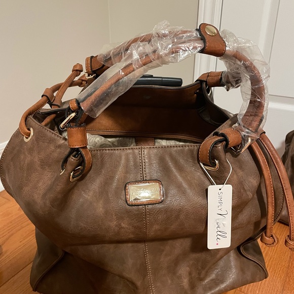 Simply Noelle Matching Carry on and Purse - Picture 3 of 8